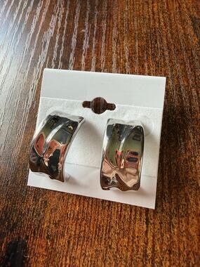 On 34th Curved Metal Hoop Earrings